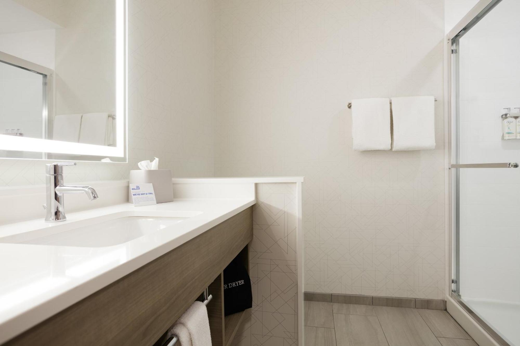 Holiday Inn Express Hotel & Suites Terre Haute By Ihg Kültér fotó